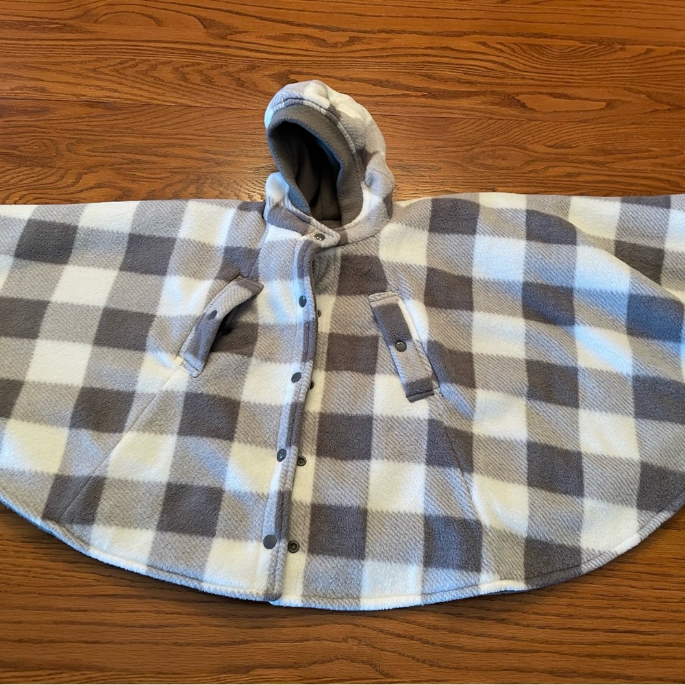 Car Seat Poncho. 0-6 months